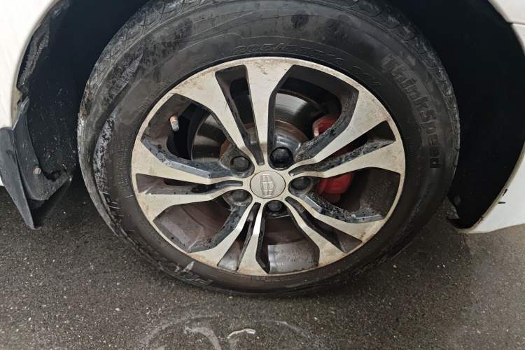Used Geely Auto Classic Emgrand 2013 Hatchback 1.5L Manual Elite Model Right Front Wheel Hub