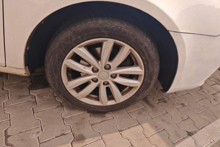 Used Geely Auto Classic Emgrand 2013 Sedan 1.8L Manual Elite Model Right Front Wheel Hub