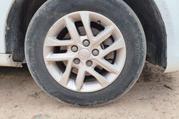 Used Geely Auto Classic Emgrand 2013 Sedan 1.8L Manual Elite Model Right Front Wheel Hub