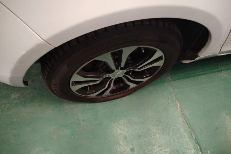 Used Geely Auto Classic Emgrand 2013 Hatchback 1.8L CVT Elite Model Right Rear Wheel Hub