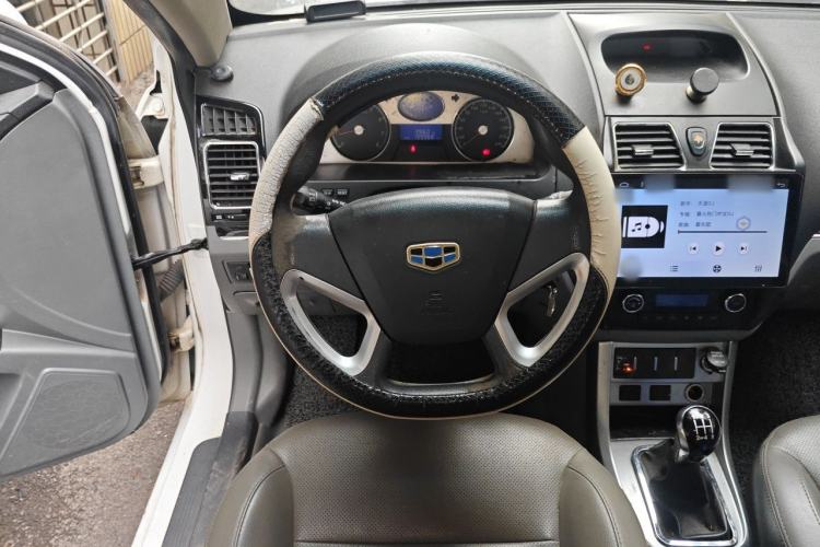 Used Geely Auto Classic Emgrand 2013 Sedan 1.8L Manual Elite CNG Model Steering Wheel