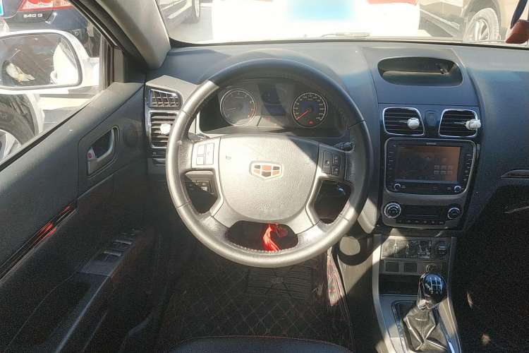 Used Geely Auto Classic Emgrand 2013 Hatchback 1.5L Manual Luxury Model Steering Wheel