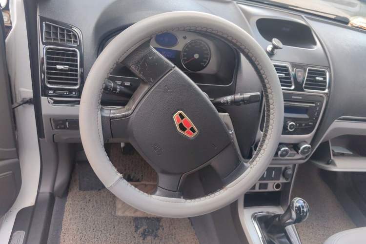 Used Geely Auto Classic Emgrand 2013 Hatchback 1.5L Manual Entry-Level Model Steering Wheel