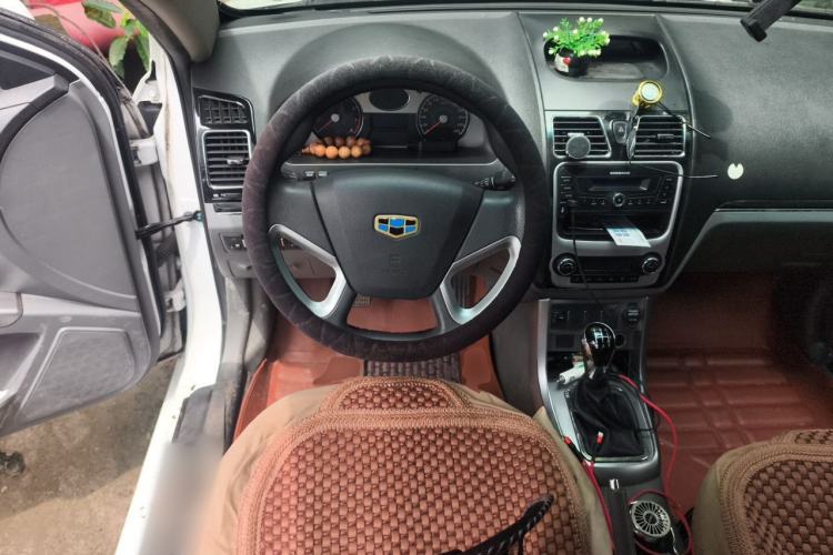 Used Geely Auto Classic Emgrand 2013 Sedan 1.8L Manual Entry-Level CNG Model Steering Wheel