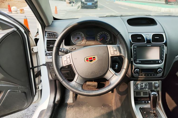 Used Geely Auto Classic Emgrand 2013 Hatchback 1.8L CVT Prestige Model Steering Wheel