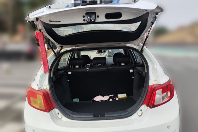 Used Geely Auto Classic Emgrand 2013 Hatchback 1.8L CVT Prestige Model Trunk