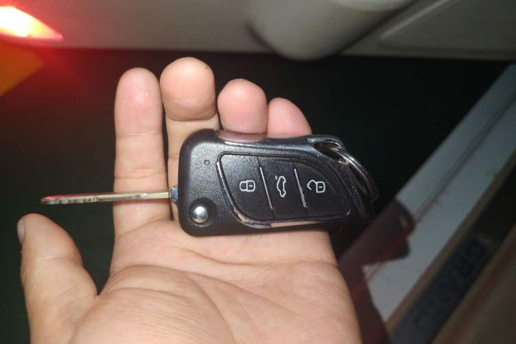 Used Geely Auto Classic Emgrand 2013 Sedan 1.8L CVT Elite Model Vehicle Key