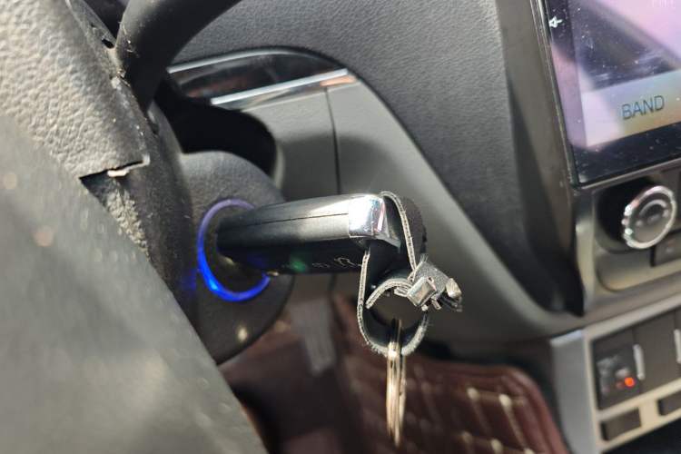 Used Geely Auto Classic Emgrand 2013 Sedan 1.8L Manual Elite CNG Model Vehicle Key