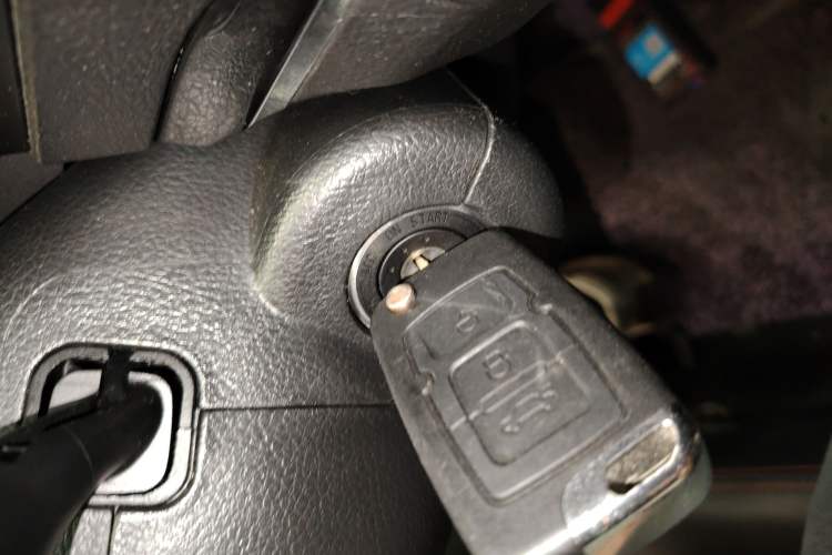 Used Geely Auto Classic Emgrand 2013 Hatchback 1.8L CVT Elite Model Vehicle Key