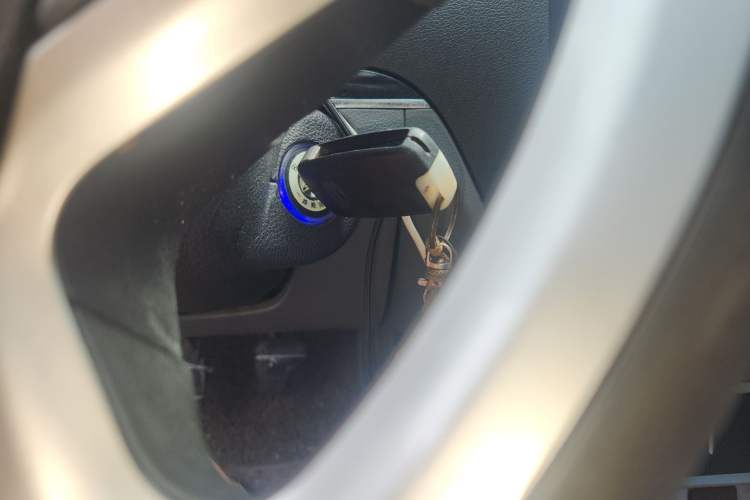 Used Geely Auto Classic Emgrand 2013 Sedan 1.8L Manual Elite Model Vehicle Key
