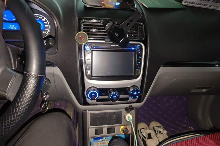 Used Geely Auto Classic Emgrand 2013 Sedan 1.5L Manual Entry-Level Model Audio And AC Panel