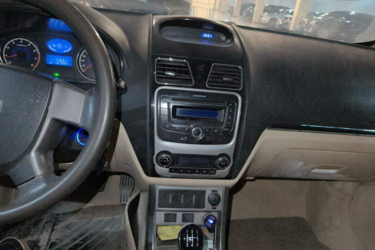 Used Geely Auto Classic Emgrand 2013 Hatchback 1.5L Manual Elite Model Audio And AC Panel