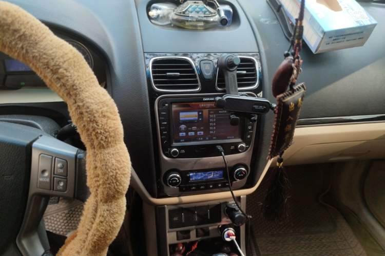 Used Geely Auto Classic Emgrand 2013 Sedan 1.8L Manual Luxury Model Audio And AC Panel