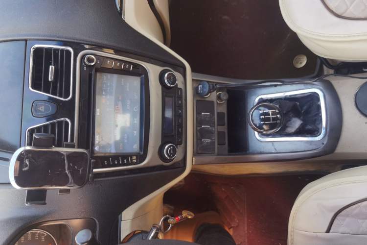 Used Geely Auto Classic Emgrand 2013 Sedan 1.5L Manual Elite Model Audio And AC Panel