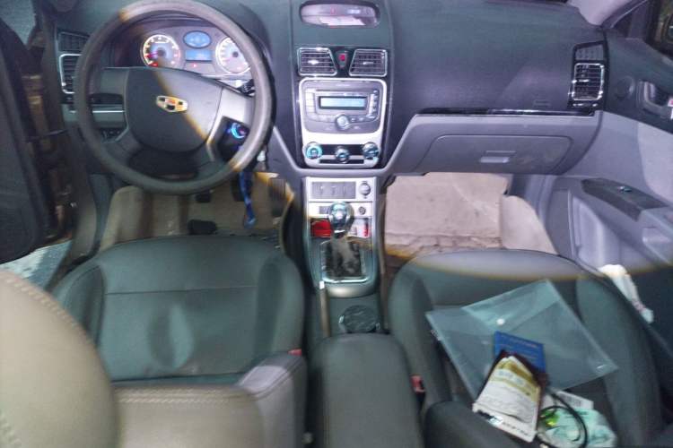 Used Geely Auto Classic Emgrand 2013 Sedan 1.5L Manual Entry-Level Model Audio And AC Panel