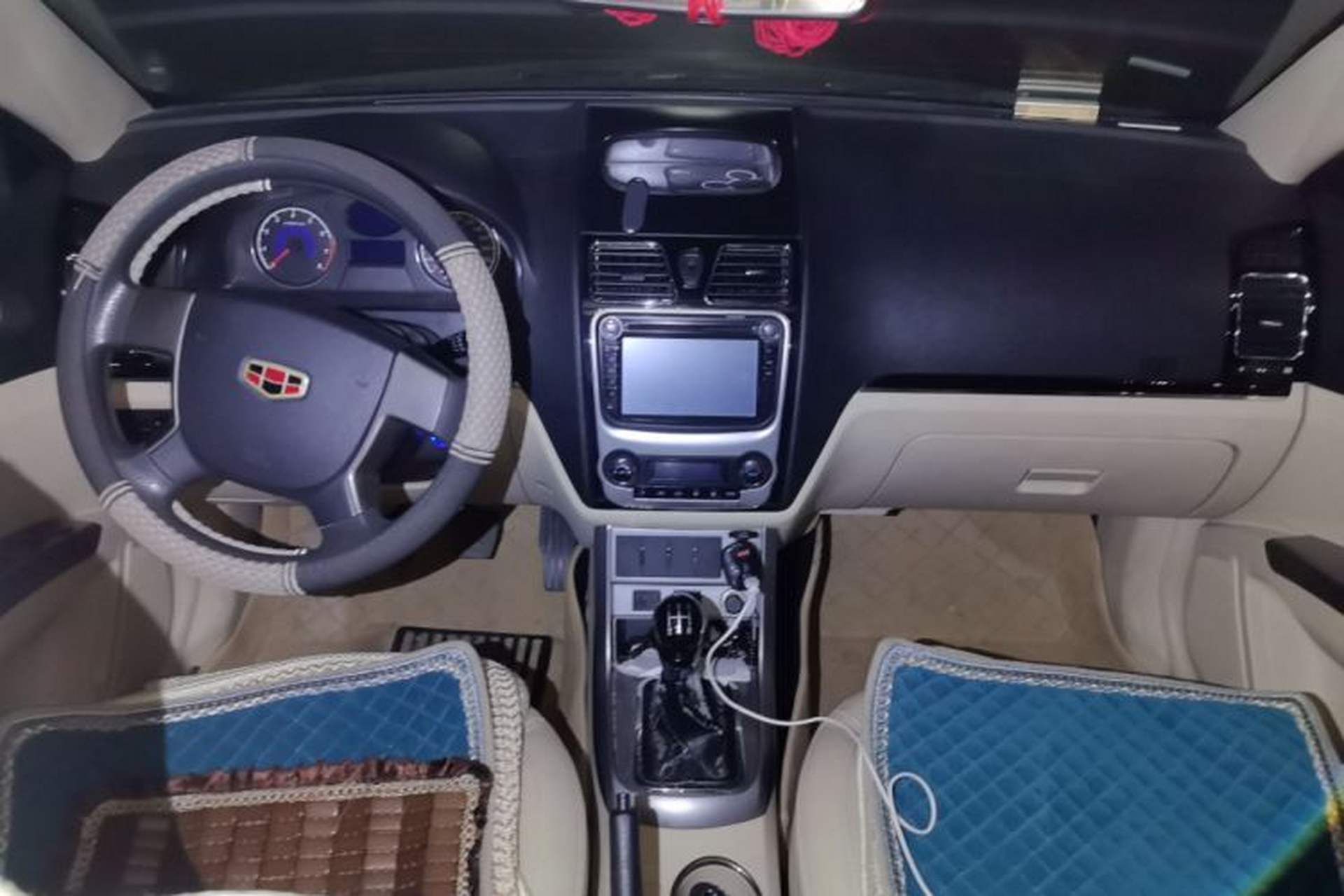 Used Geely Auto Classic Emgrand 2013 Sedan 1.5L Manual Elite Model Center Console