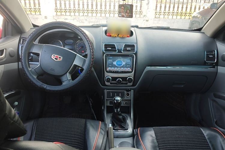 Used Geely Auto Classic Emgrand 2013 Sedan 1.5L Manual Entry-Level Model Center Console