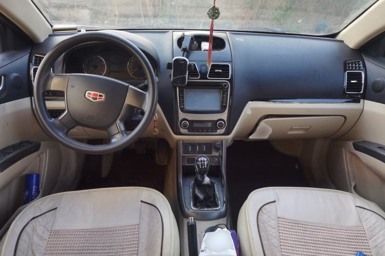 Used Geely Auto Classic Emgrand 2013 Sedan 1.5L Manual Elite Model Center Console