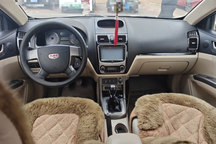 Used Geely Auto Classic Emgrand 2013 Sedan 1.5L Manual Elite Model Center Console