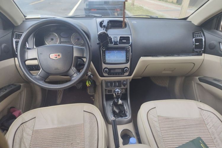 Used Geely Auto Classic Emgrand 2013 Sedan 1.5L Manual Elite Model Center Console
