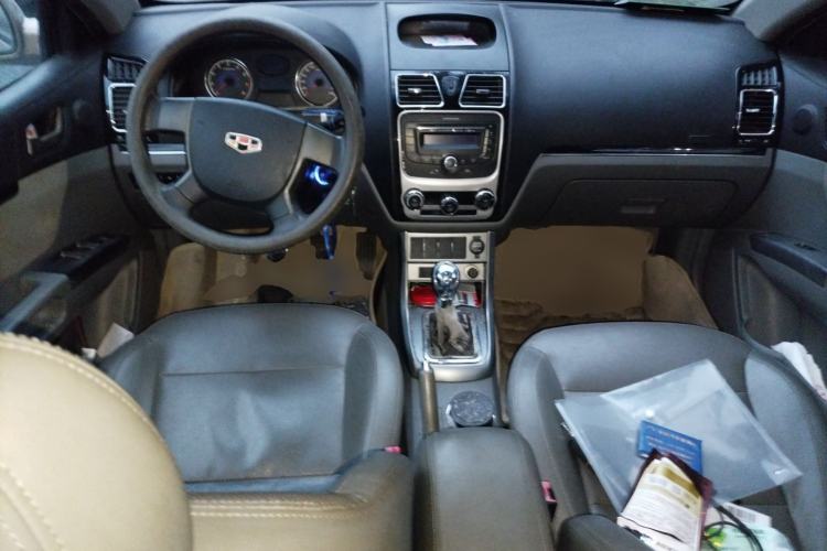 Used Geely Auto Classic Emgrand 2013 Sedan 1.5L Manual Entry-Level Model Center Console