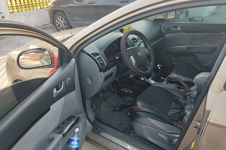Used Geely Auto Classic Emgrand 2013 Sedan 1.5L Manual Entry-Level Model Driver Seat