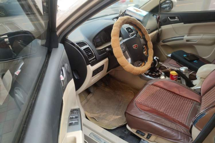 Used Geely Auto Classic Emgrand 2013 Sedan 1.8L Manual Luxury Model Driver Seat
