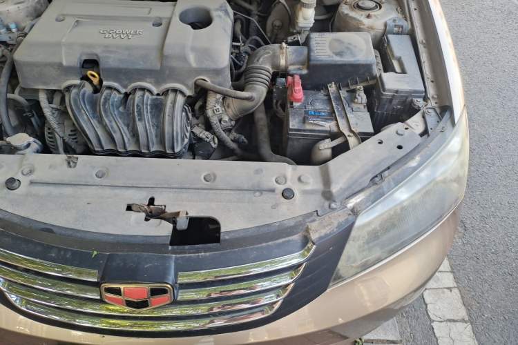 Used Geely Auto Classic Emgrand 2013 Sedan 1.5L Manual Elite Model Engine Bay Left