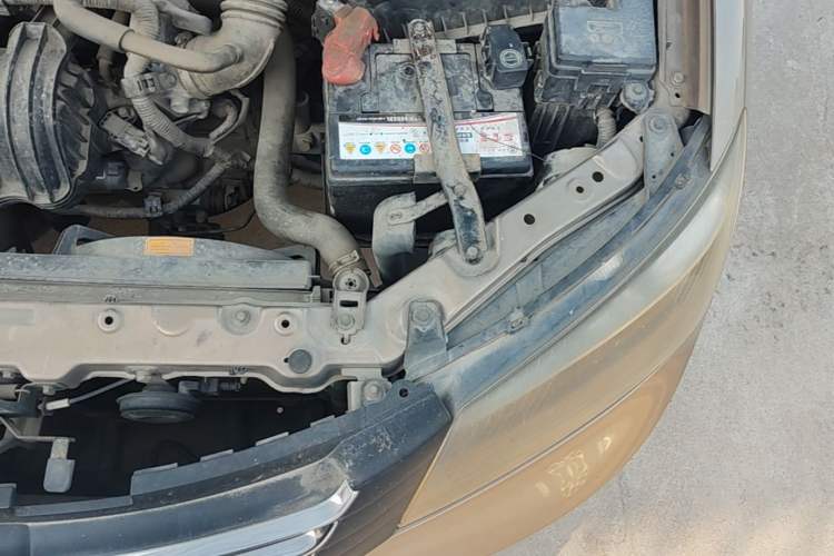 Used Geely Auto Classic Emgrand 2013 Sedan 1.5L Manual Entry-Level Model Engine Bay Left