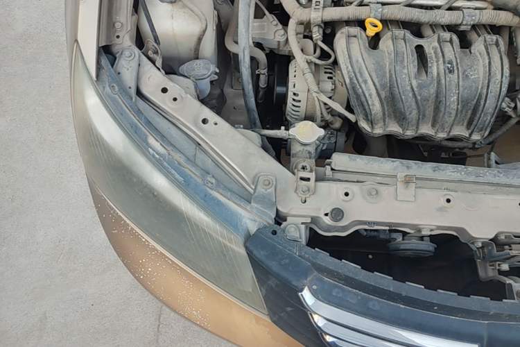 Used Geely Auto Classic Emgrand 2013 Sedan 1.5L Manual Entry-Level Model Engine Bay Right