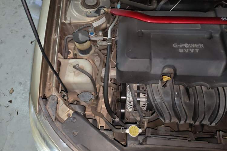 Used Geely Auto Classic Emgrand 2013 Sedan 1.5L Manual Entry-Level Model Engine Bay Right