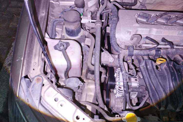 Used Geely Auto Classic Emgrand 2013 Sedan 1.5L Manual Entry-Level Model Engine Bay Right