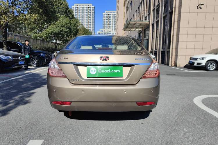 Used Geely Auto Classic Emgrand 2013 Sedan 1.5L Manual Elite Model Exterior 4