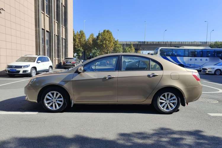 Used Geely Auto Classic Emgrand 2013 Sedan 1.5L Manual Elite Model Exterior 5