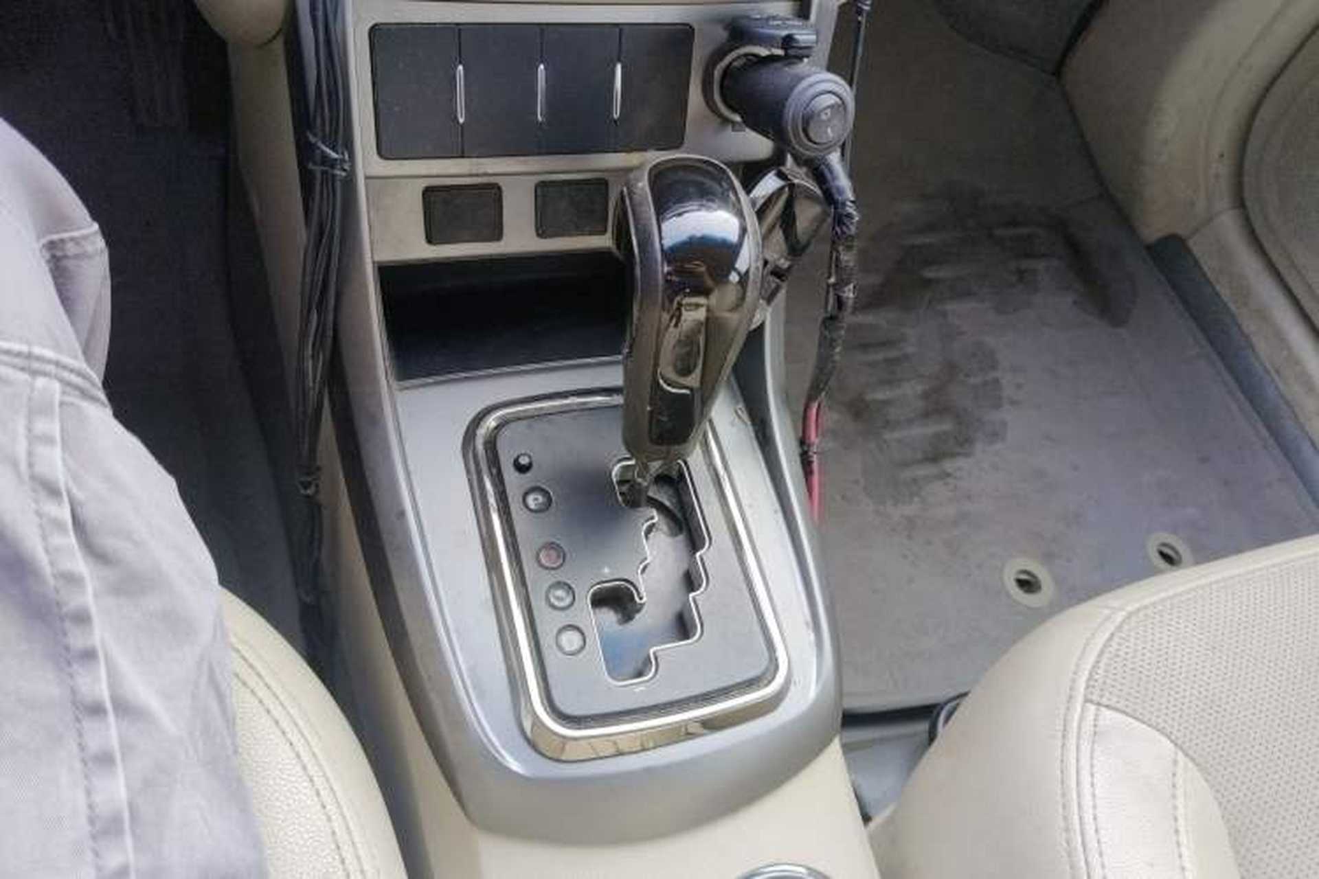 Used Geely Auto Classic Emgrand 2013 Sedan 1.8L CVT Prestige Model Gear Lever