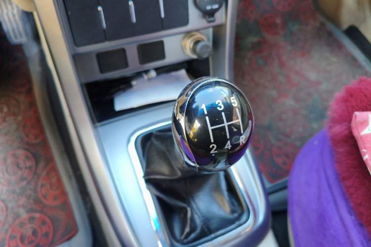 Used Geely Auto Classic Emgrand 2013 Sedan 1.5L Manual Elite Model Gear Lever