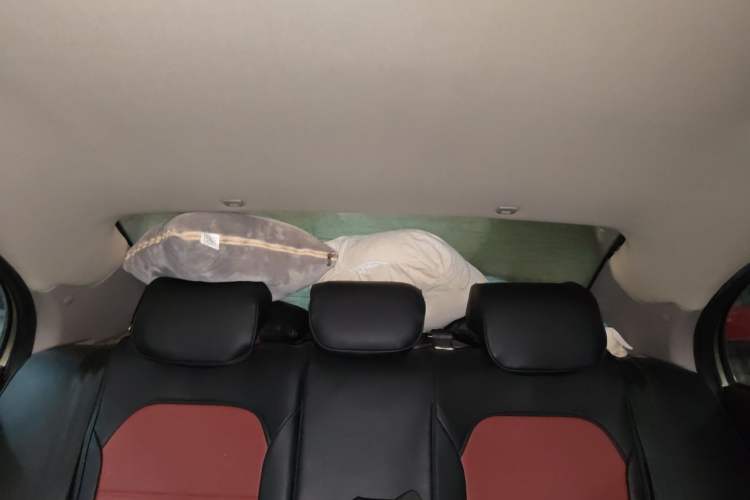 Used Geely Auto Classic Emgrand 2013 Sedan 1.5L Manual Entry-Level Model Headliner
