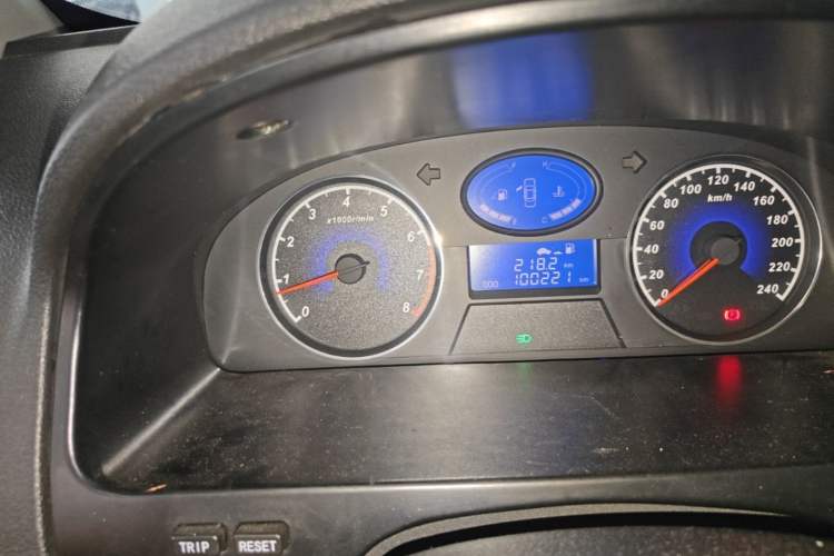 Used Geely Auto Classic Emgrand 2013 Sedan 1.5L Manual Entry-Level Model Instrument Cluster