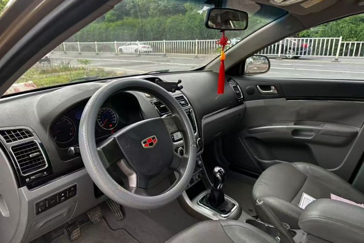 Used Geely Auto Classic Emgrand 2013 Sedan 1.5L Manual Entry-Level Model Interior 1
