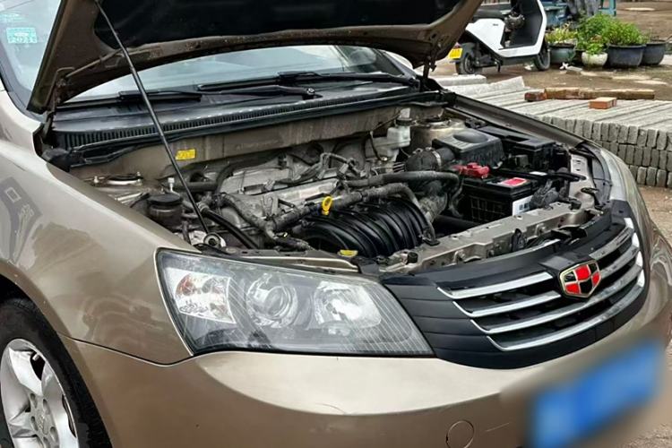 Used Geely Auto Classic Emgrand 2013 Sedan 1.5L Manual Entry-Level Model Interior 2