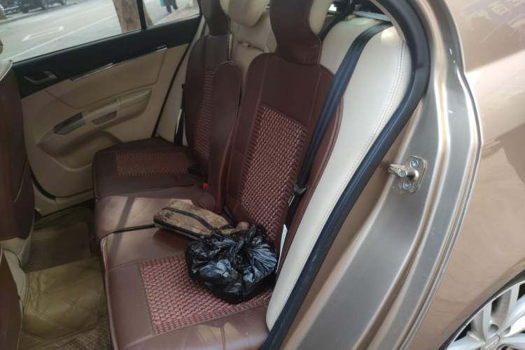 Used Geely Auto Classic Emgrand 2013 Sedan 1.8L Manual Luxury Model Left Rear Seat