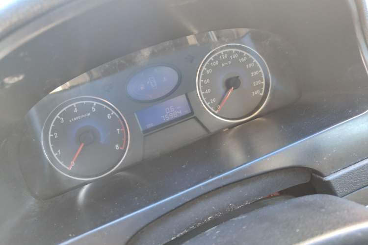 Used Geely Auto Classic Emgrand 2013 Sedan 1.5L Manual Elite Model Odometer Close Up