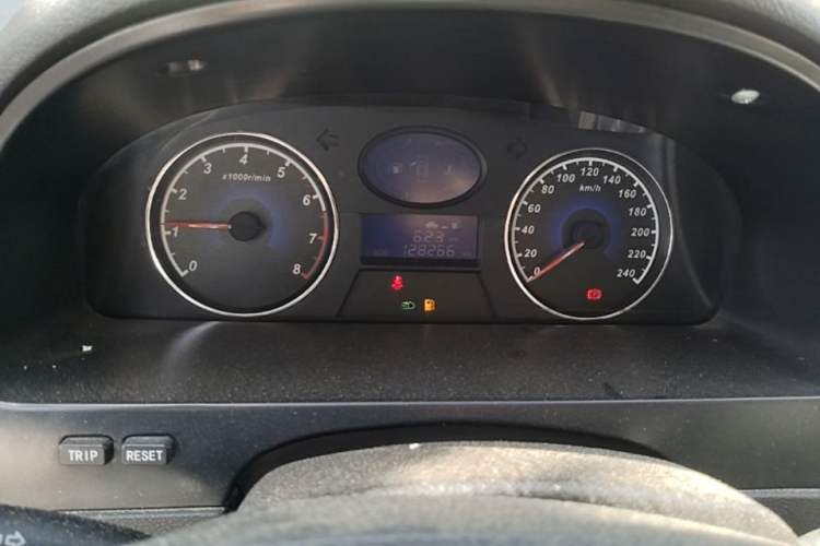 Used Geely Auto Classic Emgrand 2013 Sedan 1.5L Manual Elite Model Odometer Close Up