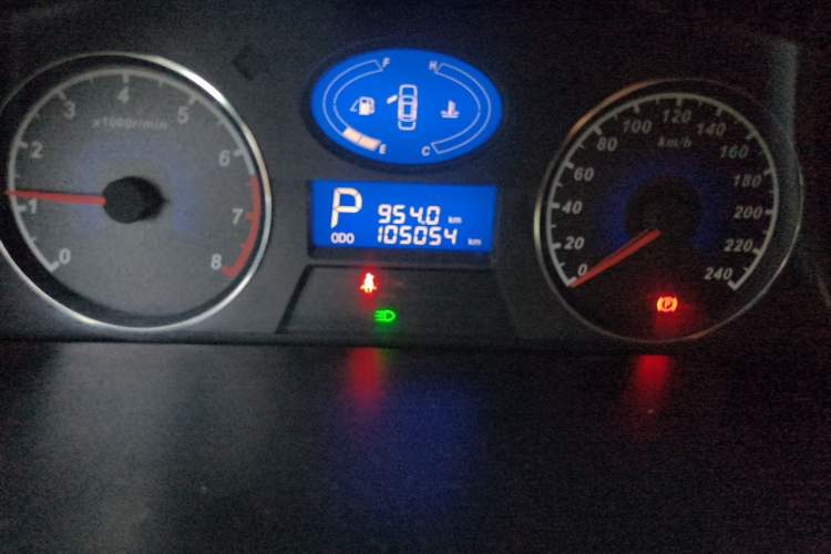 Used Geely Auto Classic Emgrand 2013 Sedan 1.8L CVT Elite Model Odometer Close Up