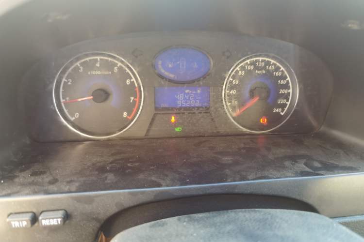Used Geely Auto Classic Emgrand 2013 Sedan 1.5L Manual Elite Model Odometer Close Up