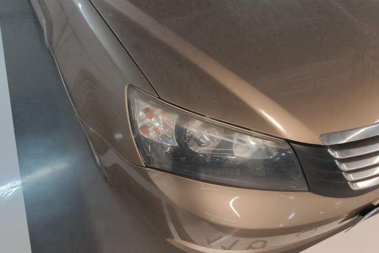 Used Geely Auto Classic Emgrand 2013 Hatchback 1.5L Manual Elite Model Right Front Headlight