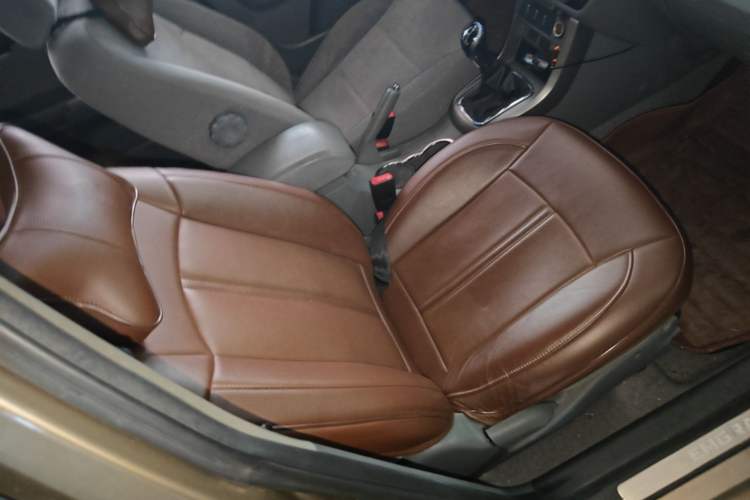 Used Geely Auto Classic Emgrand 2013 Sedan 1.5L Manual Entry-Level Model Right Front Seat