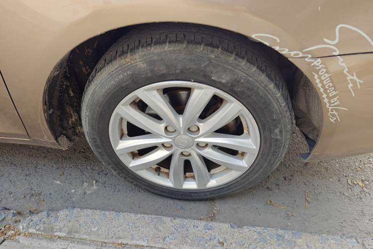 Used Geely Auto Classic Emgrand 2013 Sedan 1.5L Manual Elite Model Right Front Wheel Hub