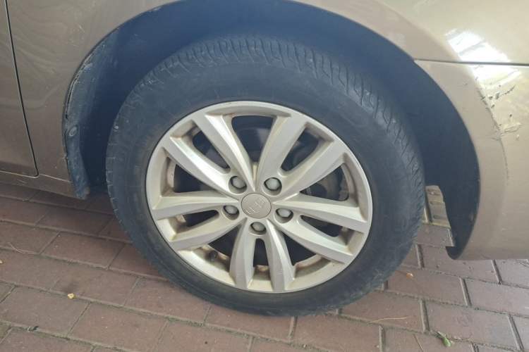 Used Geely Auto Classic Emgrand 2013 Sedan 1.5L Manual Elite Model Right Front Wheel Hub
