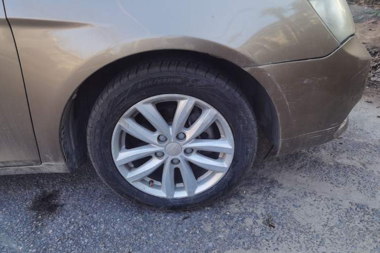 Used Geely Auto Classic Emgrand 2013 Sedan 1.5L Manual Elite Model Right Front Wheel Hub